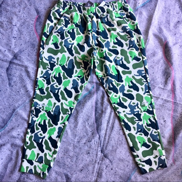 Adidas N.E.R.D jogger sweatpants size XL brand new! - Picture 1 of 12